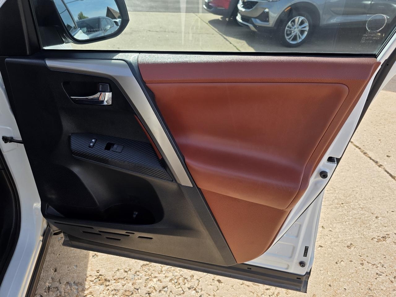 Toyota RAV4 FWD 4dr Limited (Natl) 2013