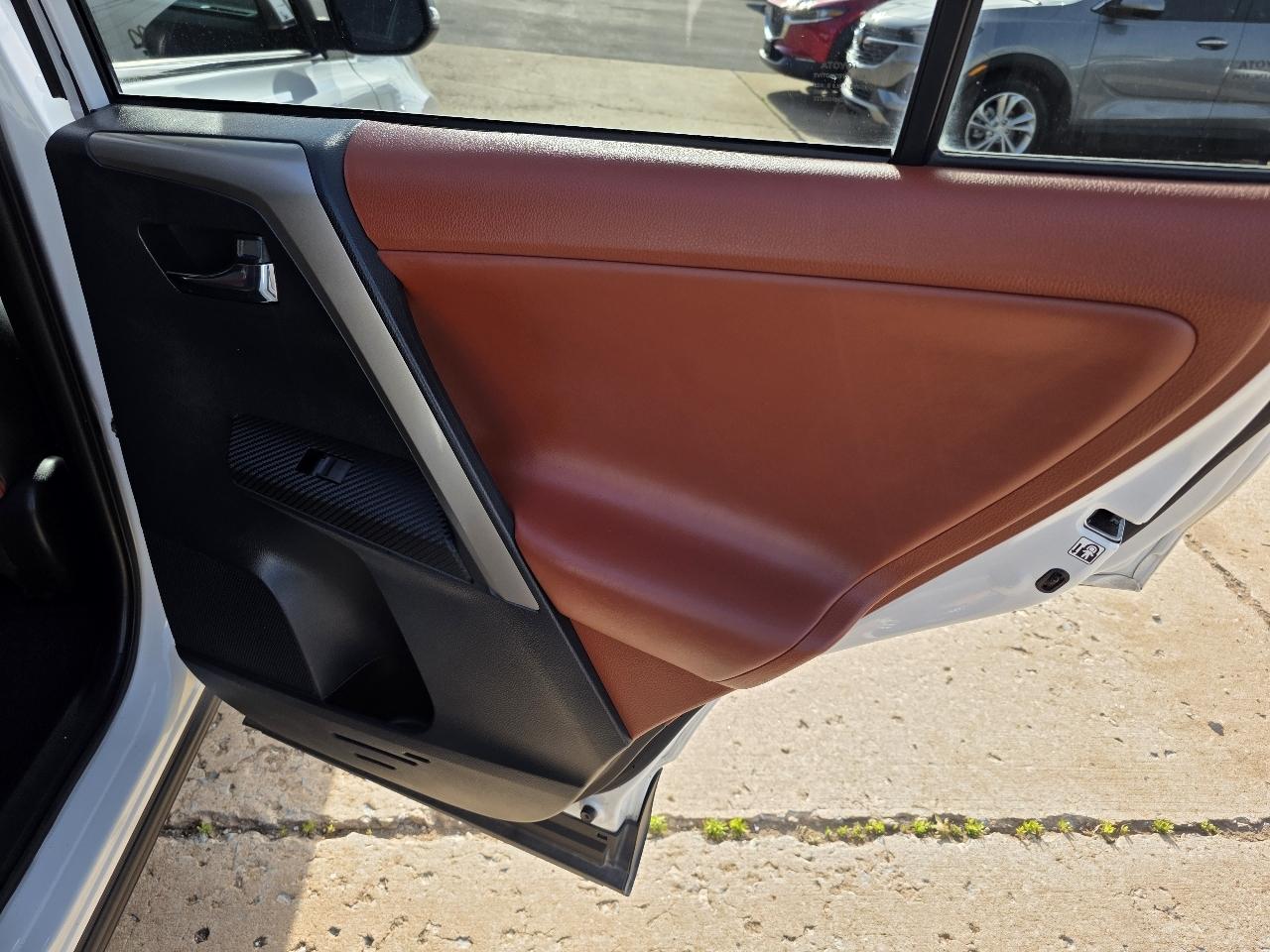 Toyota RAV4 FWD 4dr Limited (Natl) 2013