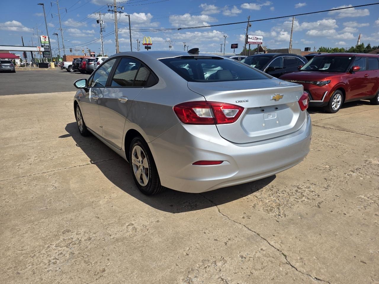 Chevrolet Cruze 4dr Sdn 1.4L LS w/1SB 2018