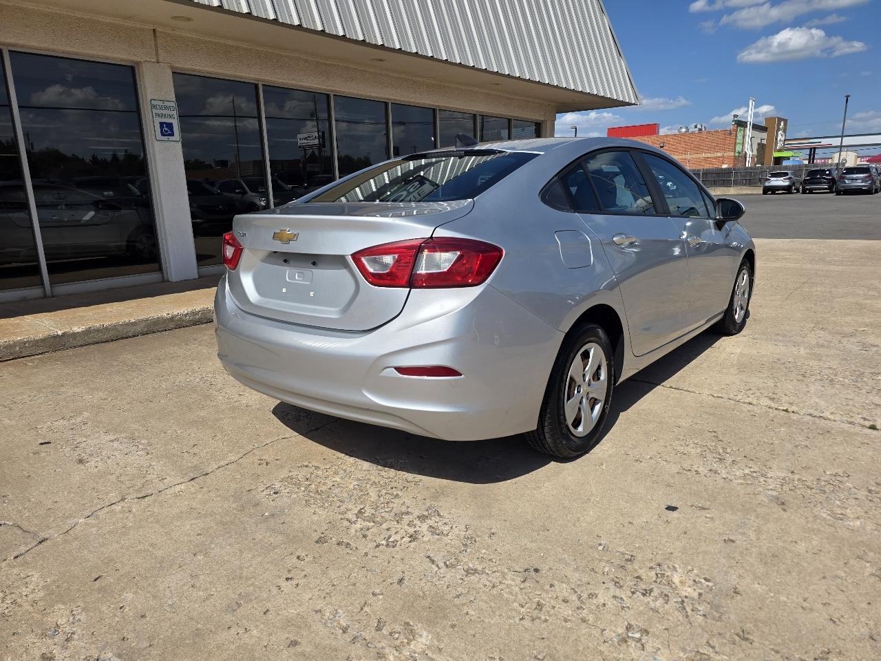 Chevrolet Cruze 4dr Sdn 1.4L LS w/1SB 2018