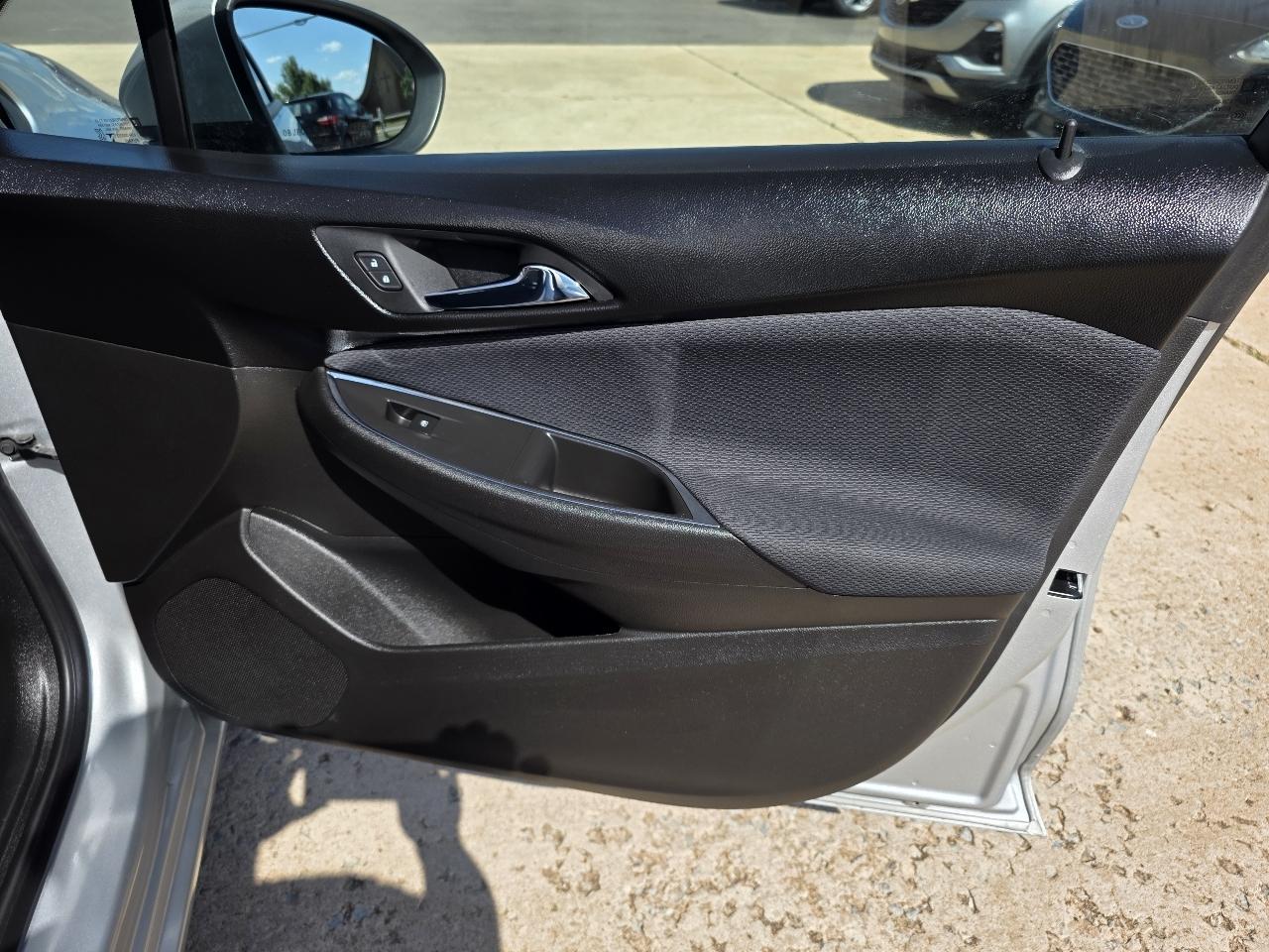 Chevrolet Cruze 4dr Sdn 1.4L LS w/1SB 2018