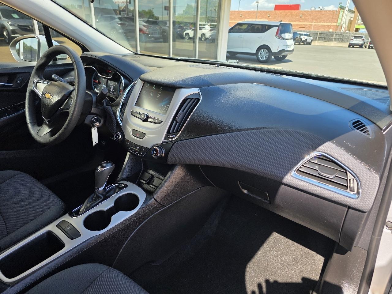 Chevrolet Cruze 4dr Sdn 1.4L LS w/1SB 2018