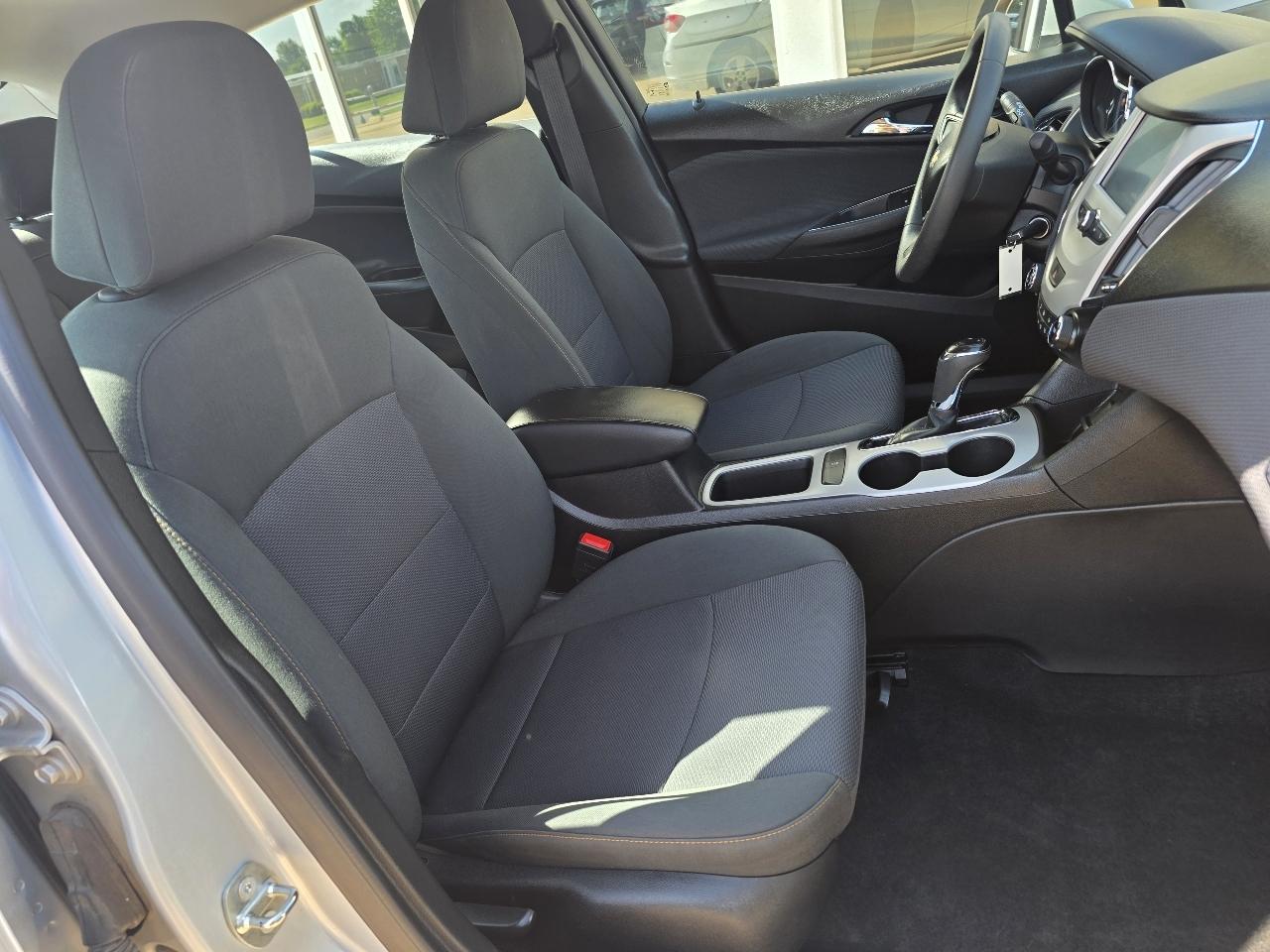 Chevrolet Cruze 4dr Sdn 1.4L LS w/1SB 2018