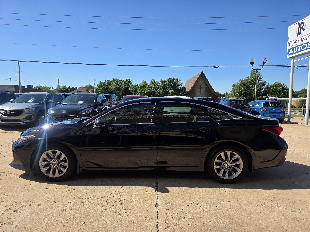Toyota Avalon XLE FWD (Natl) 2022