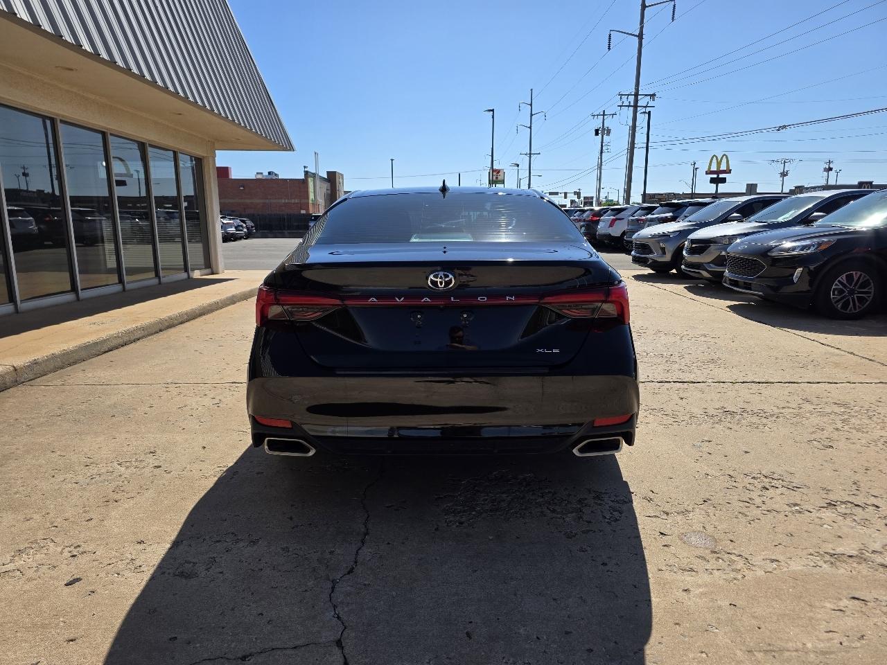 Toyota Avalon XLE FWD (Natl) 2022