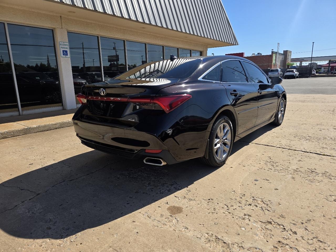 Toyota Avalon XLE FWD (Natl) 2022