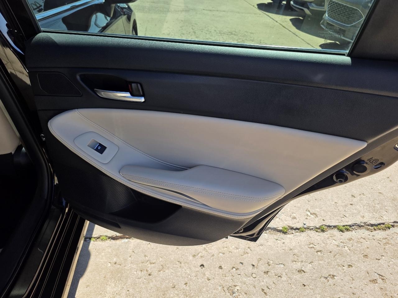 Toyota Avalon XLE FWD (Natl) 2022