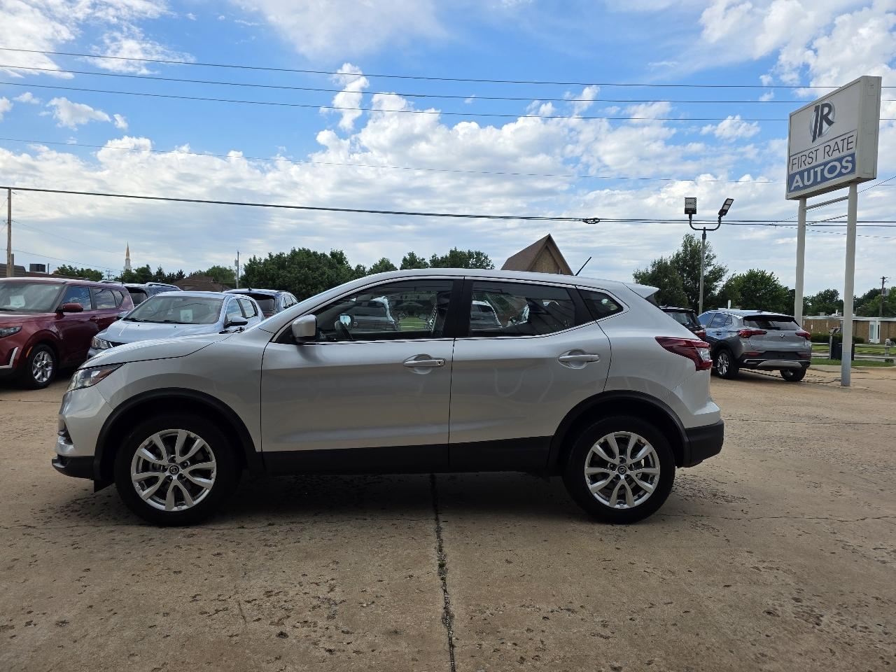 Nissan Rogue Sport FWD S 2021