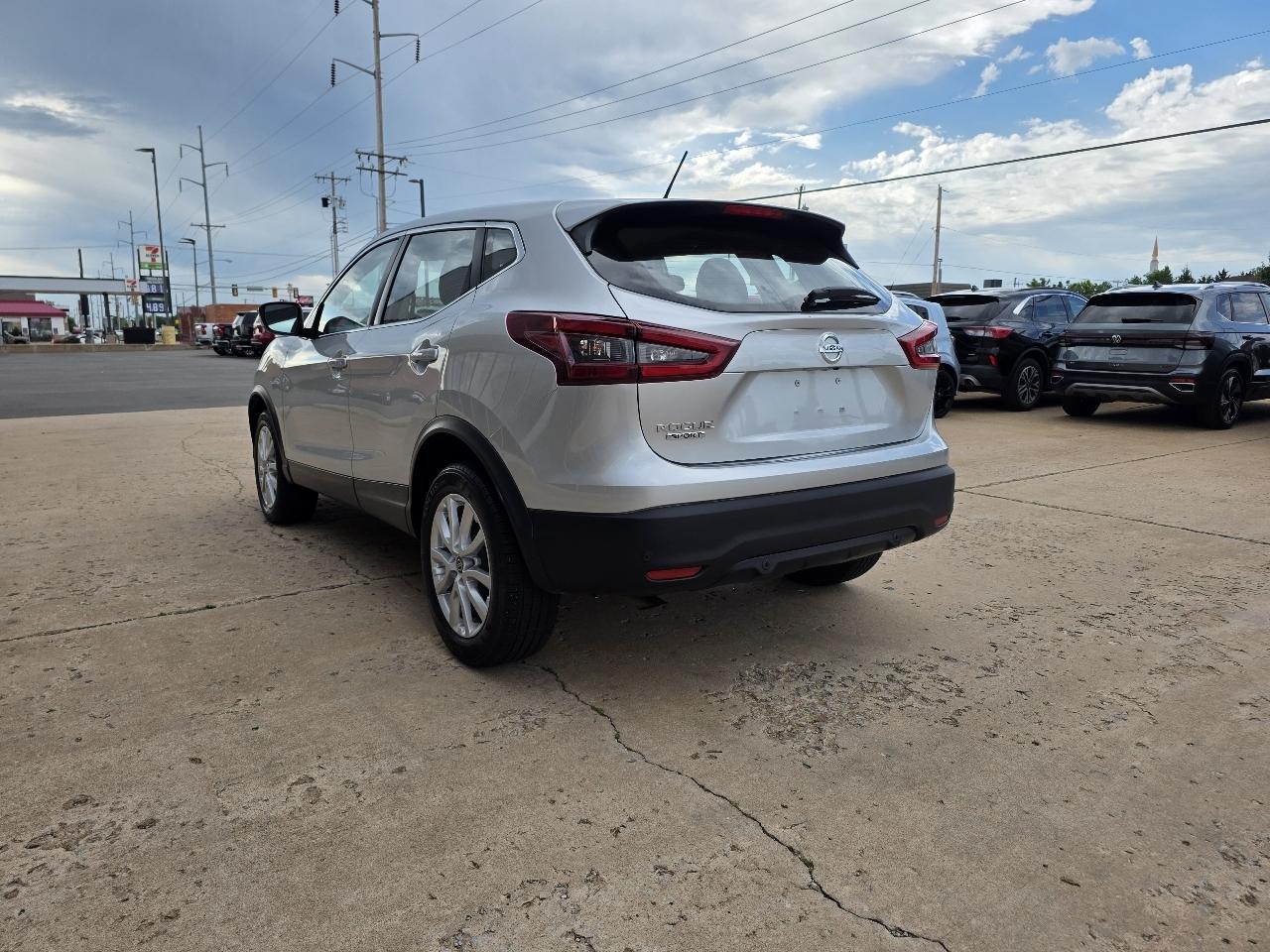 Nissan Rogue Sport FWD S 2021