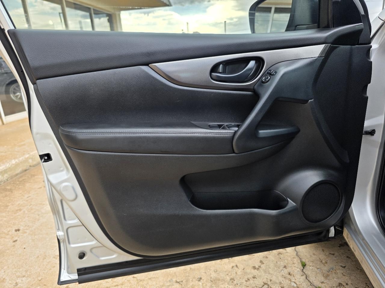 Nissan Rogue Sport FWD S 2021