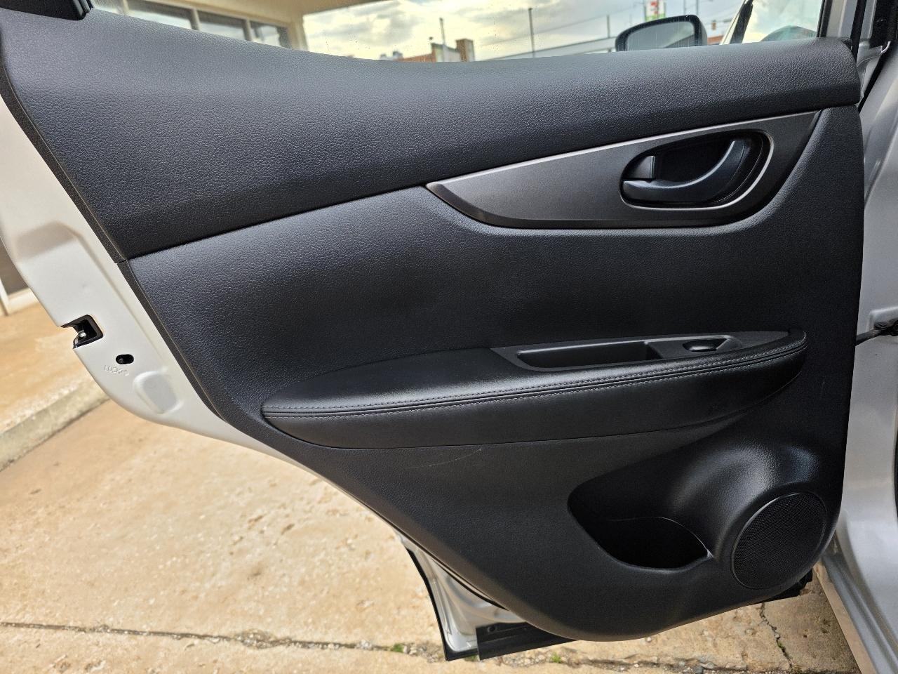 Nissan Rogue Sport FWD S 2021