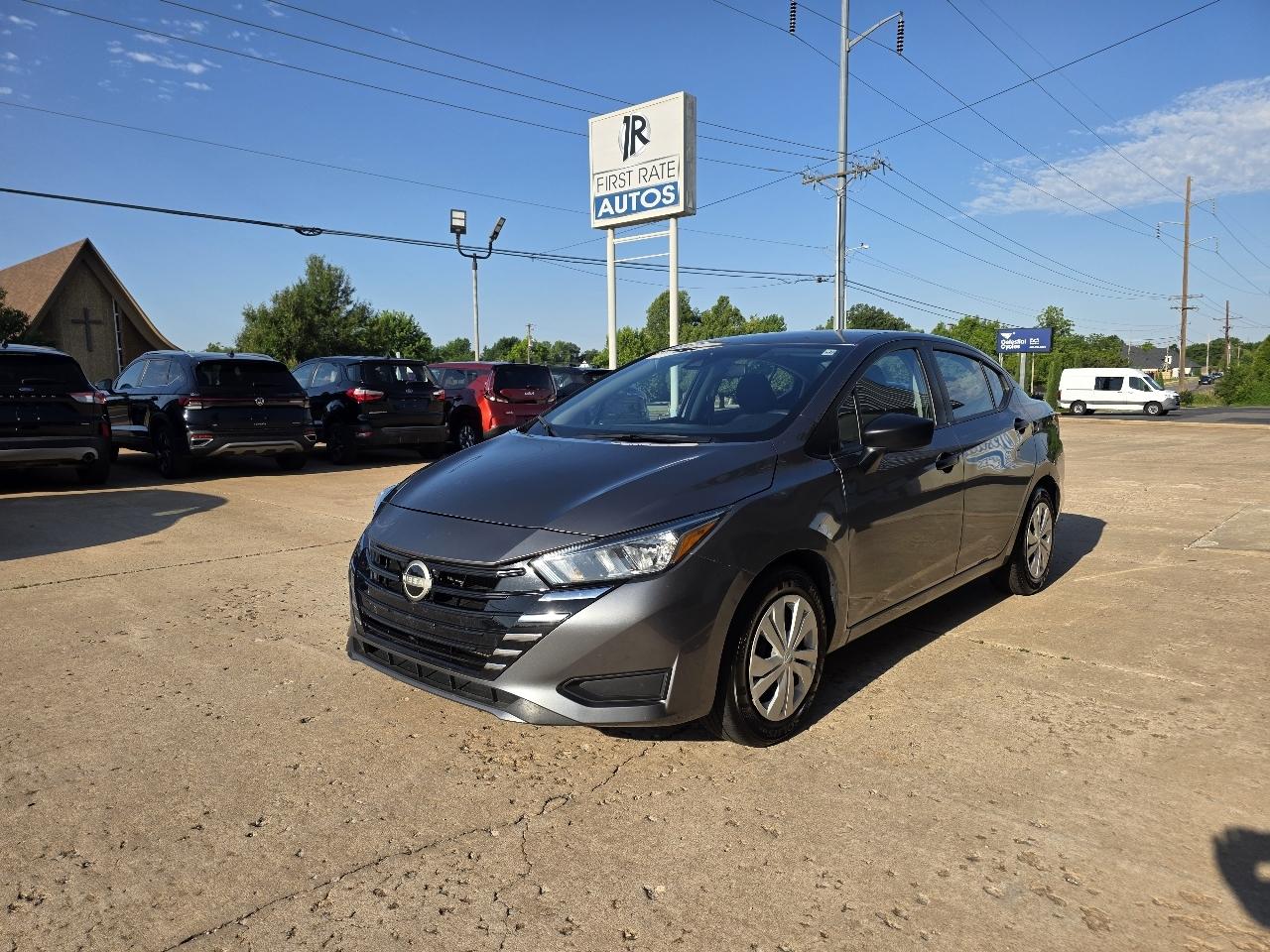 Nissan Versa S CVT 2024