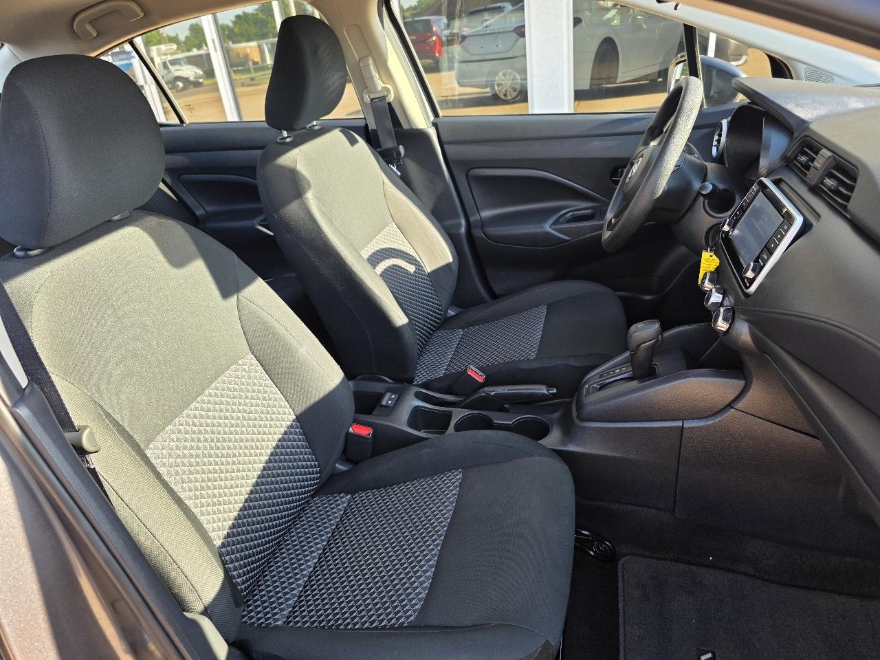Nissan Versa S CVT 2024