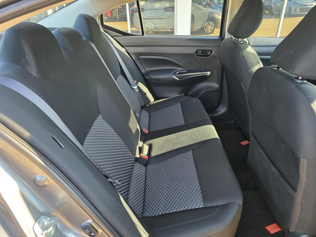 Nissan Versa S CVT 2024