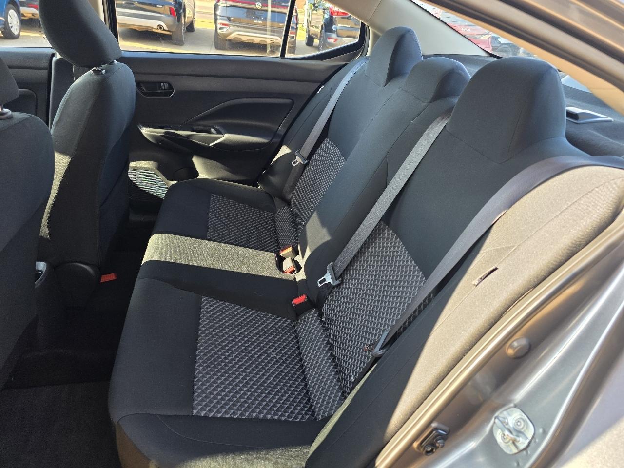 Nissan Versa S CVT 2024