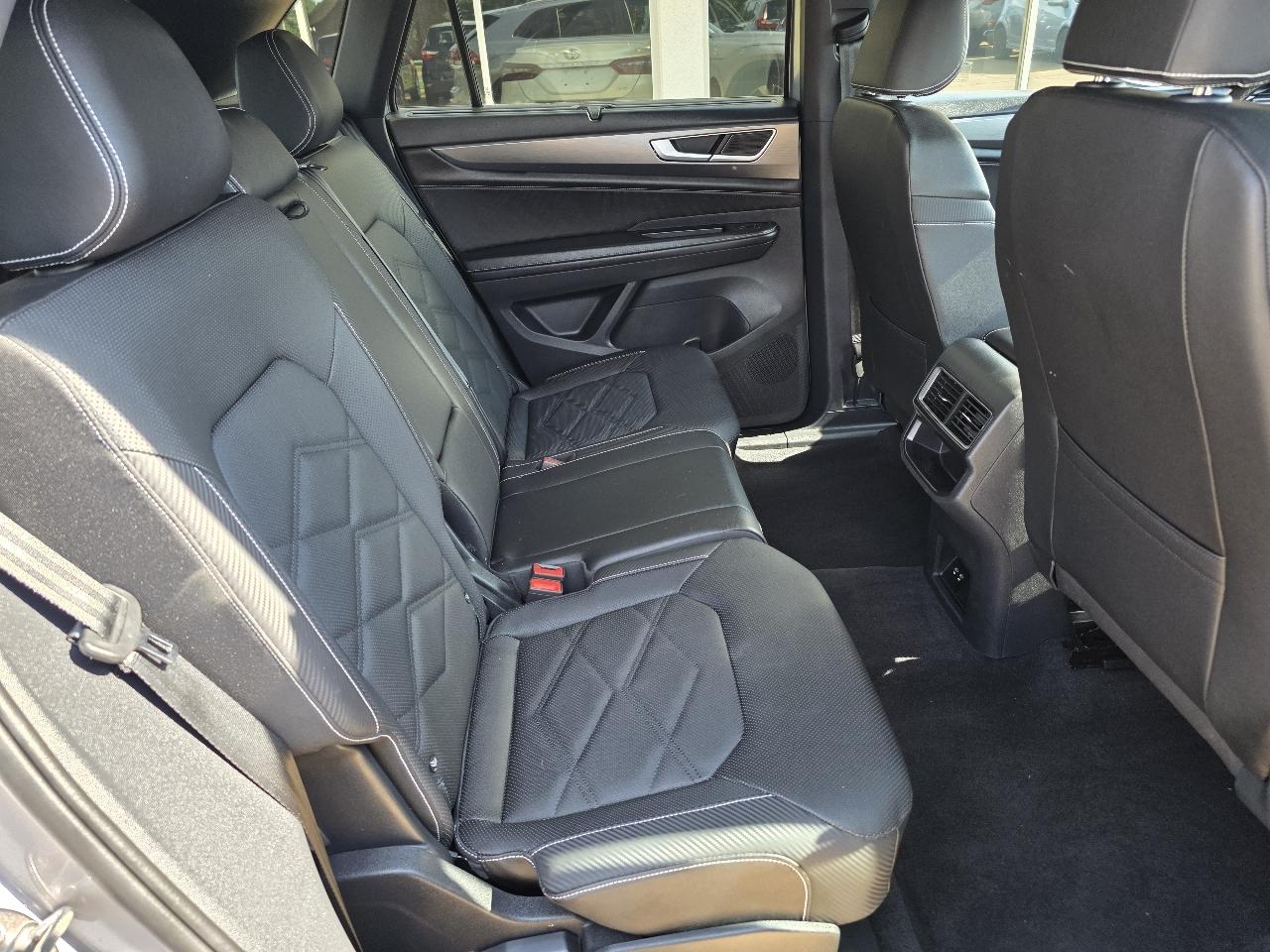 Volkswagen Atlas Cross Sport 2.0T SE w/Technology 4MOTION 2025