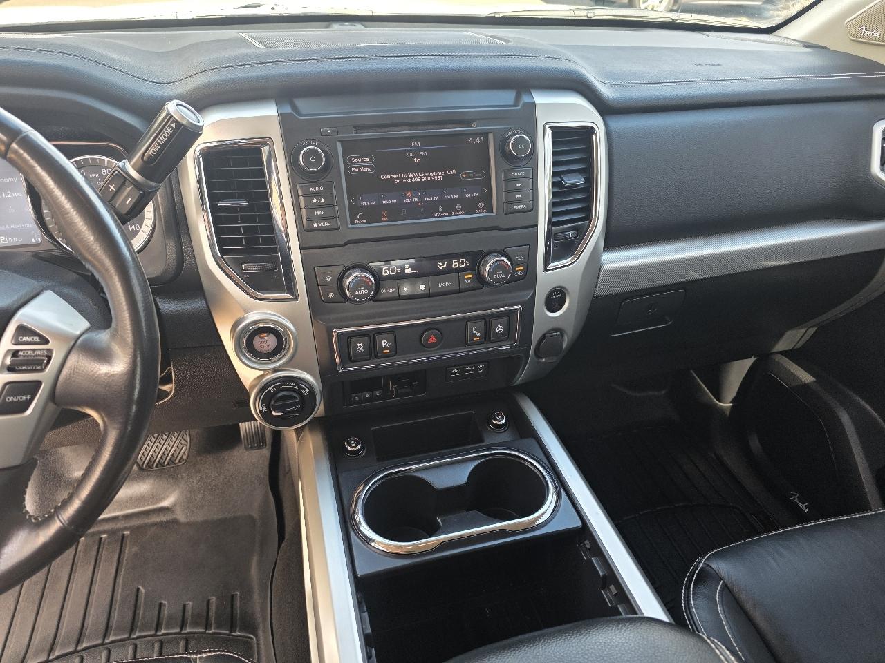 Nissan Titan 4x4 Crew Cab PRO-4X 2019