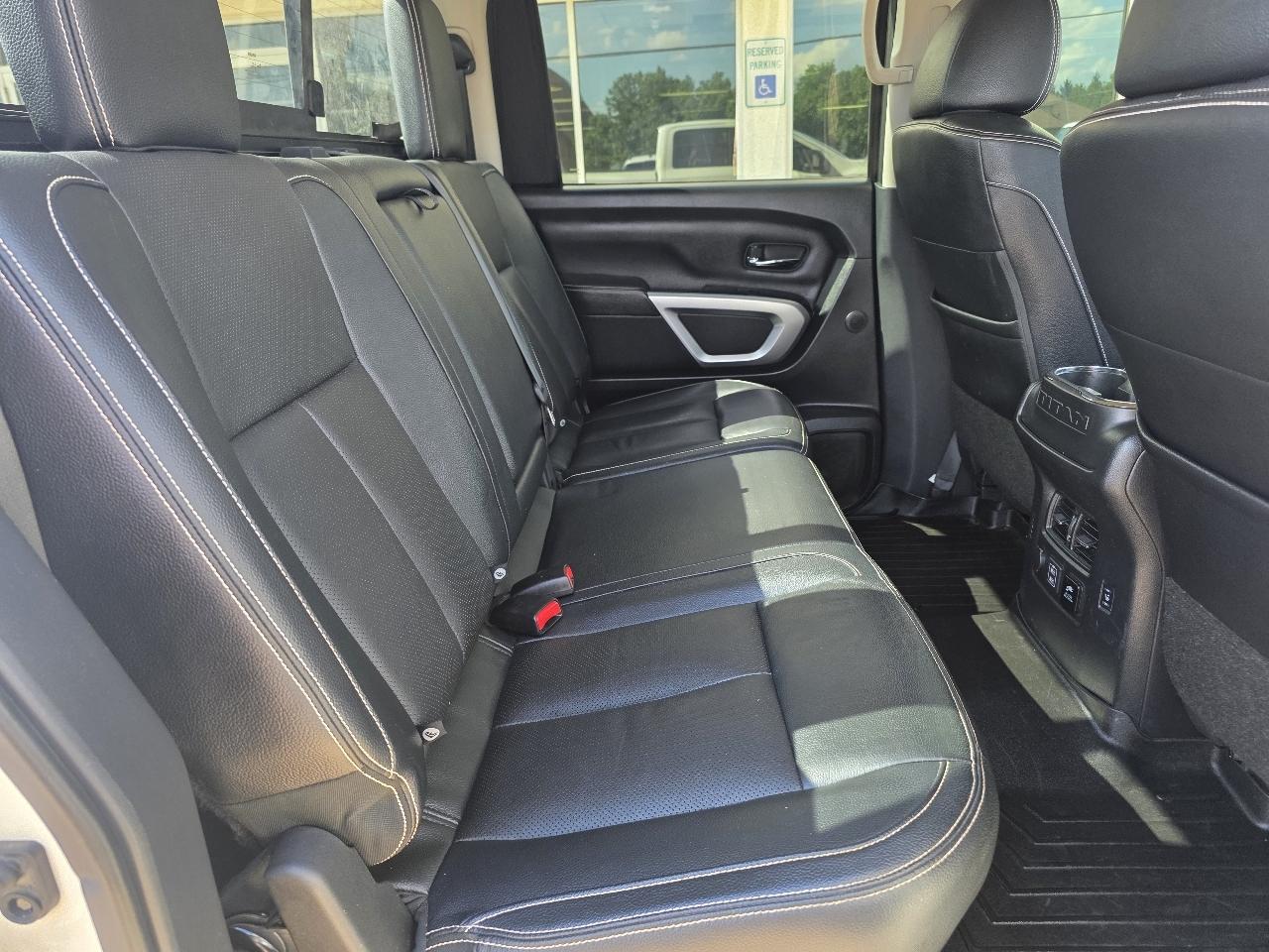 Nissan Titan 4x4 Crew Cab PRO-4X 2019