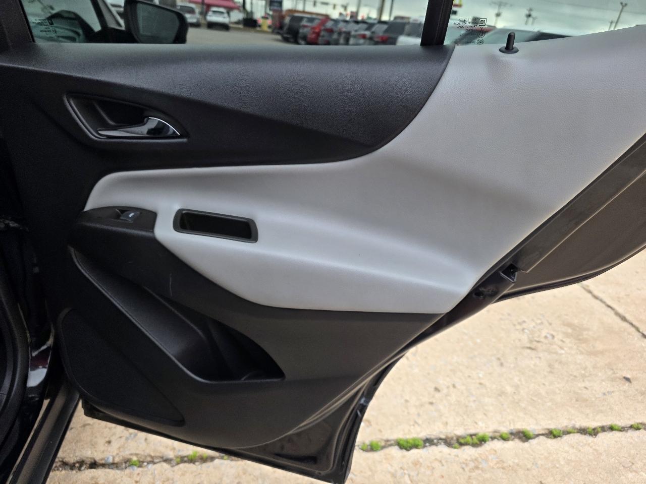 Chevrolet Equinox FWD 4dr LS w/1LS 2023