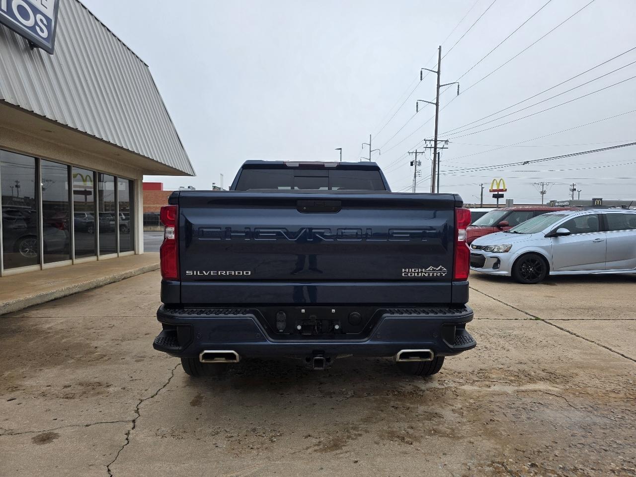 Chevrolet Silverado 1500 LTD 4WD Crew Cab 147" High Country 2022