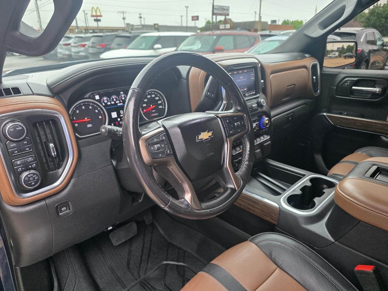 Chevrolet Silverado 1500 LTD 4WD Crew Cab 147" High Country 2022