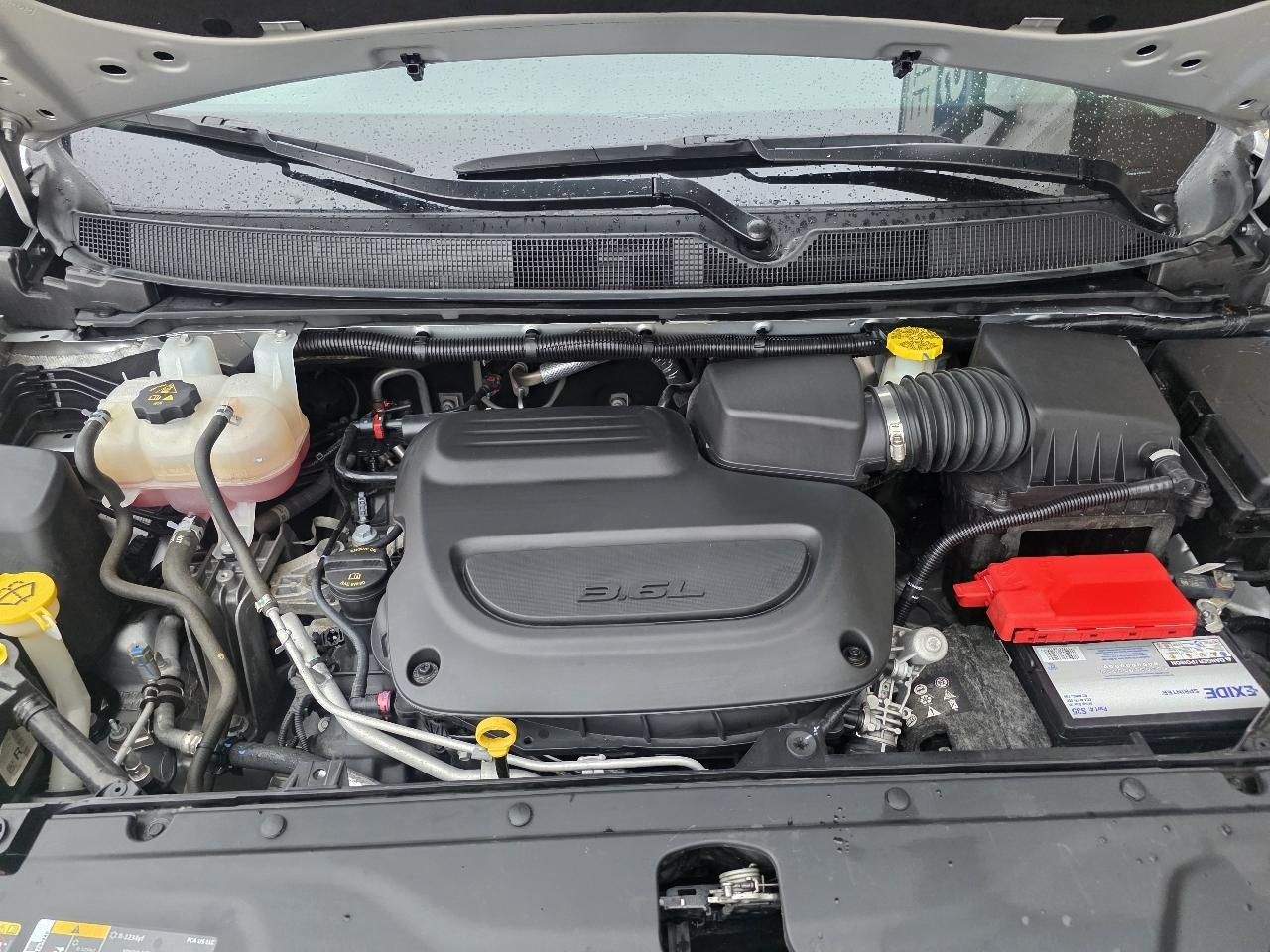 Chrysler Pacifica Touring L FWD 2024