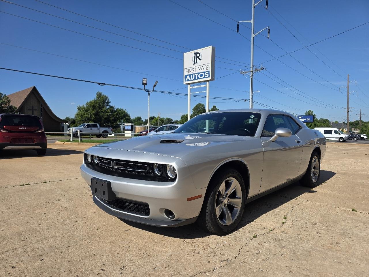 Dodge Challenger SXT RWD 2020