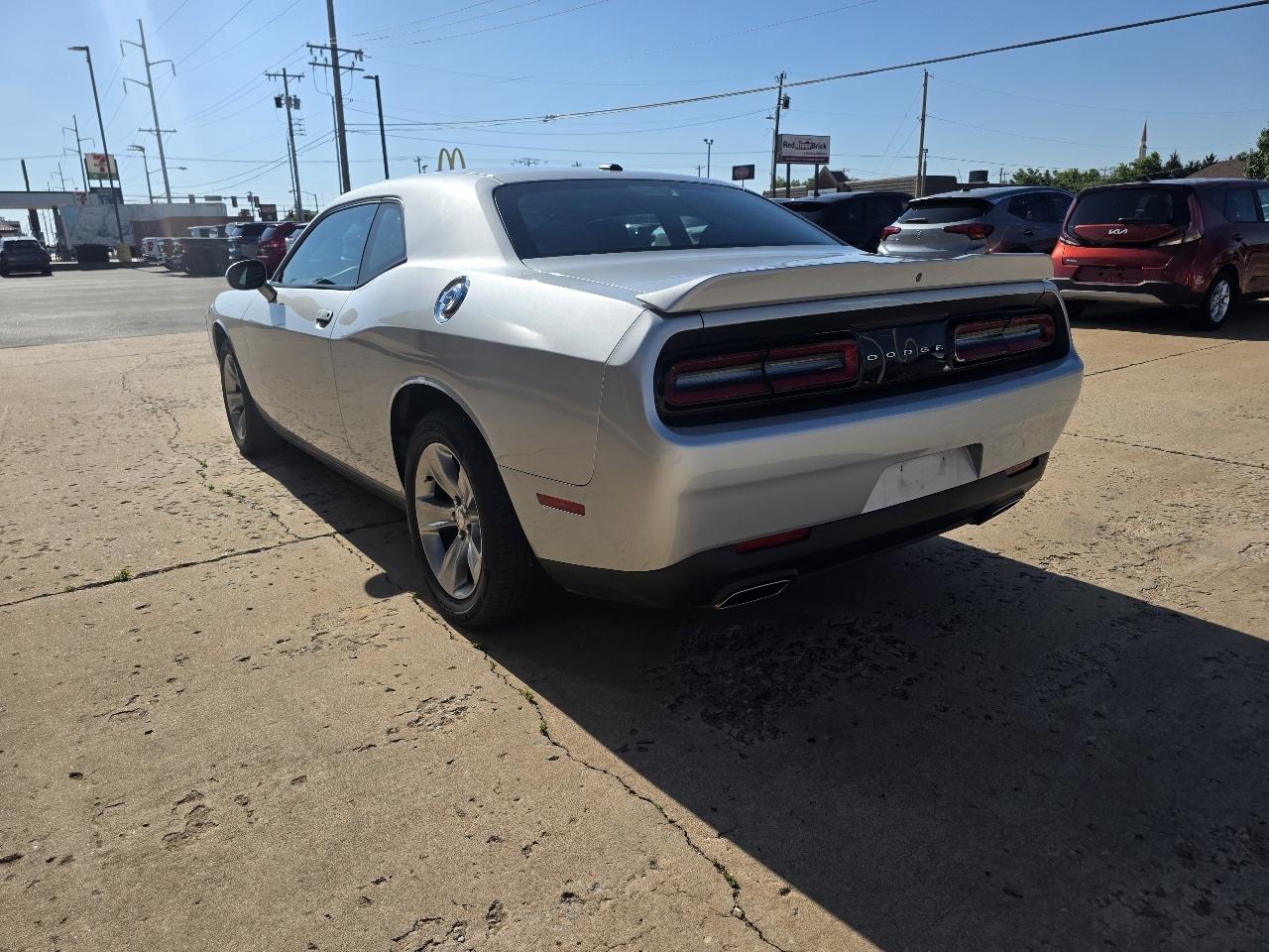 Dodge Challenger SXT RWD 2020