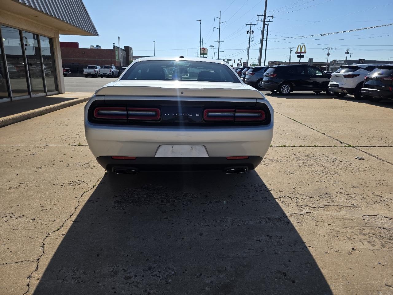 Dodge Challenger SXT RWD 2020