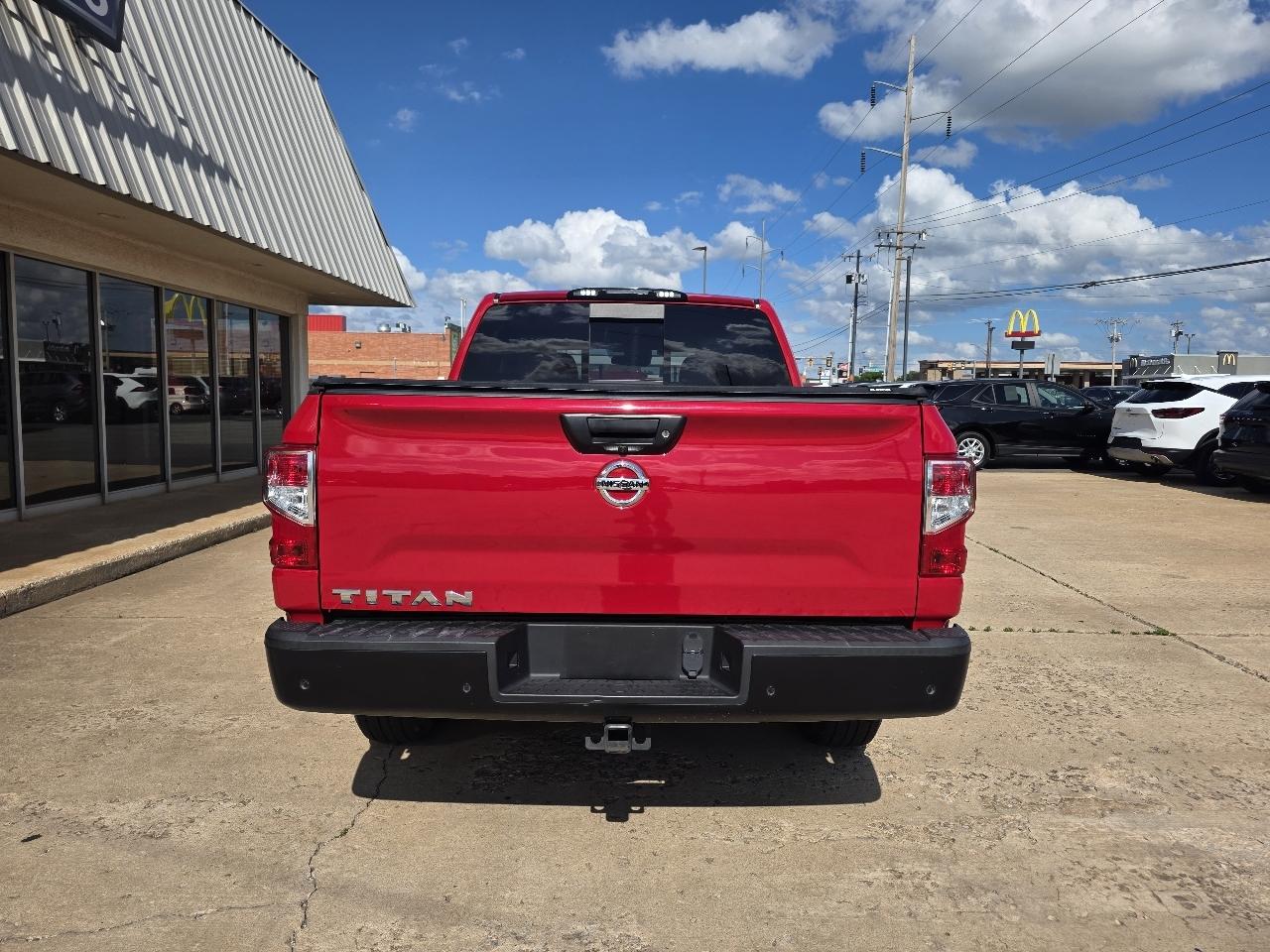 Nissan Titan 4x2 Crew Cab S 2020