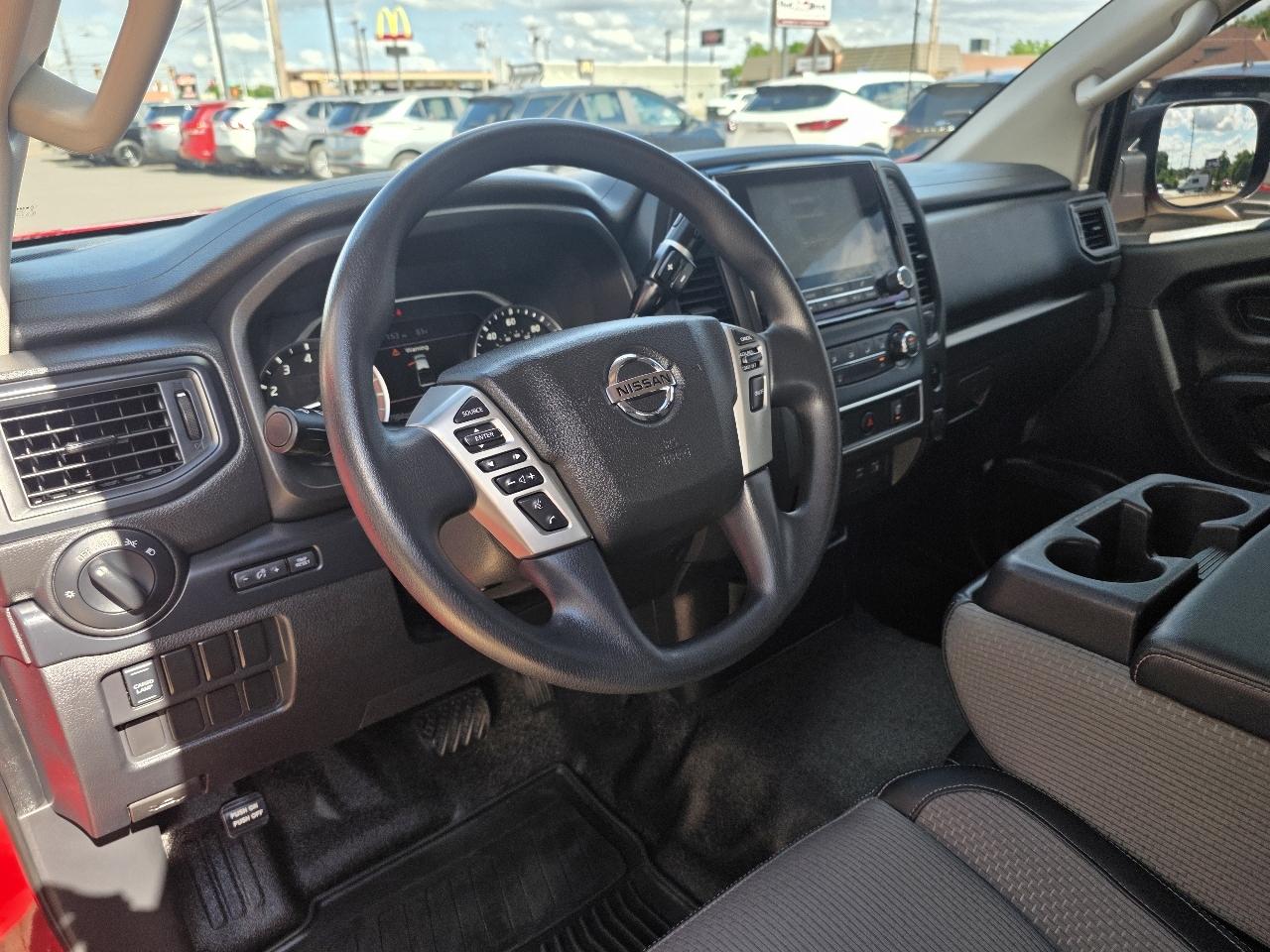 Nissan Titan 4x2 Crew Cab S 2020