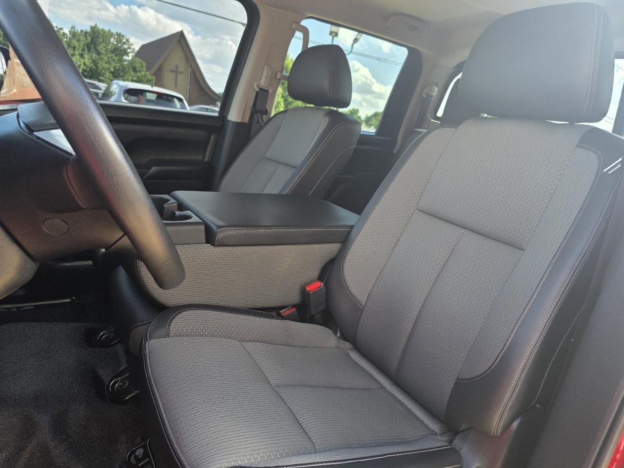 Nissan Titan 4x2 Crew Cab S 2020
