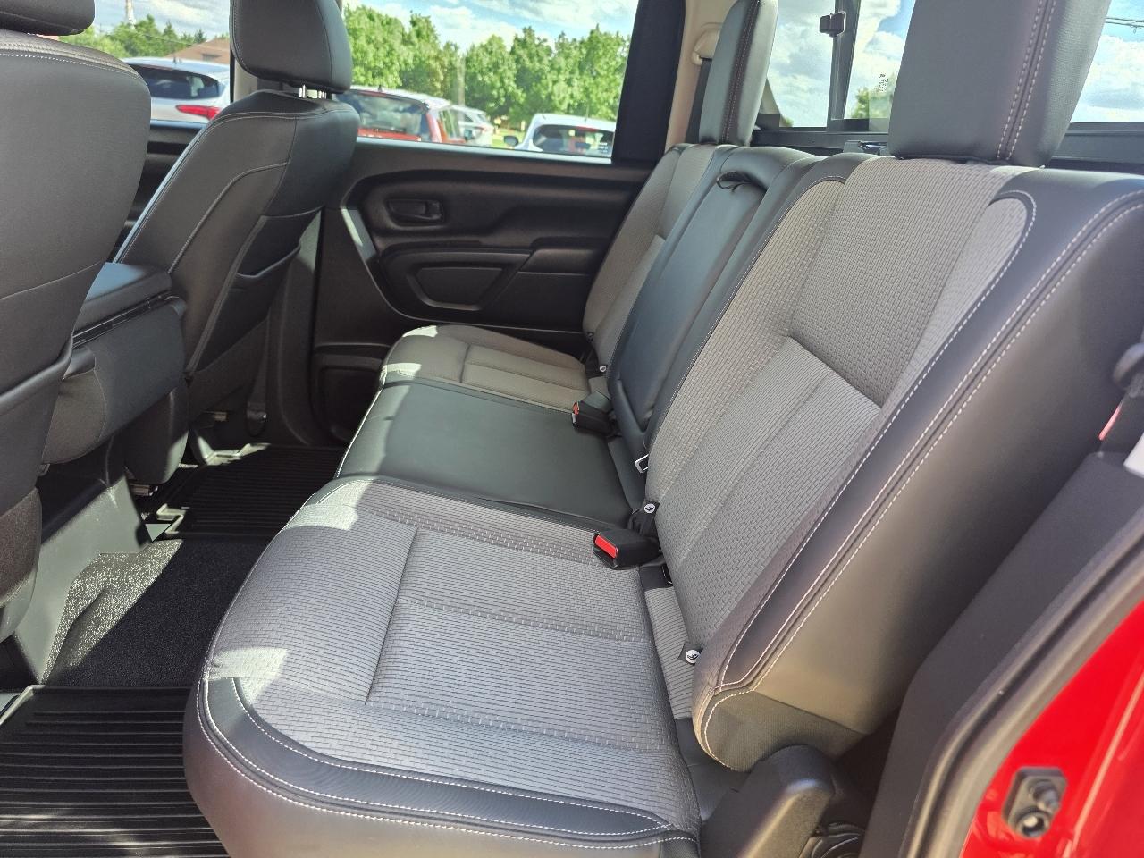 Nissan Titan 4x2 Crew Cab S 2020