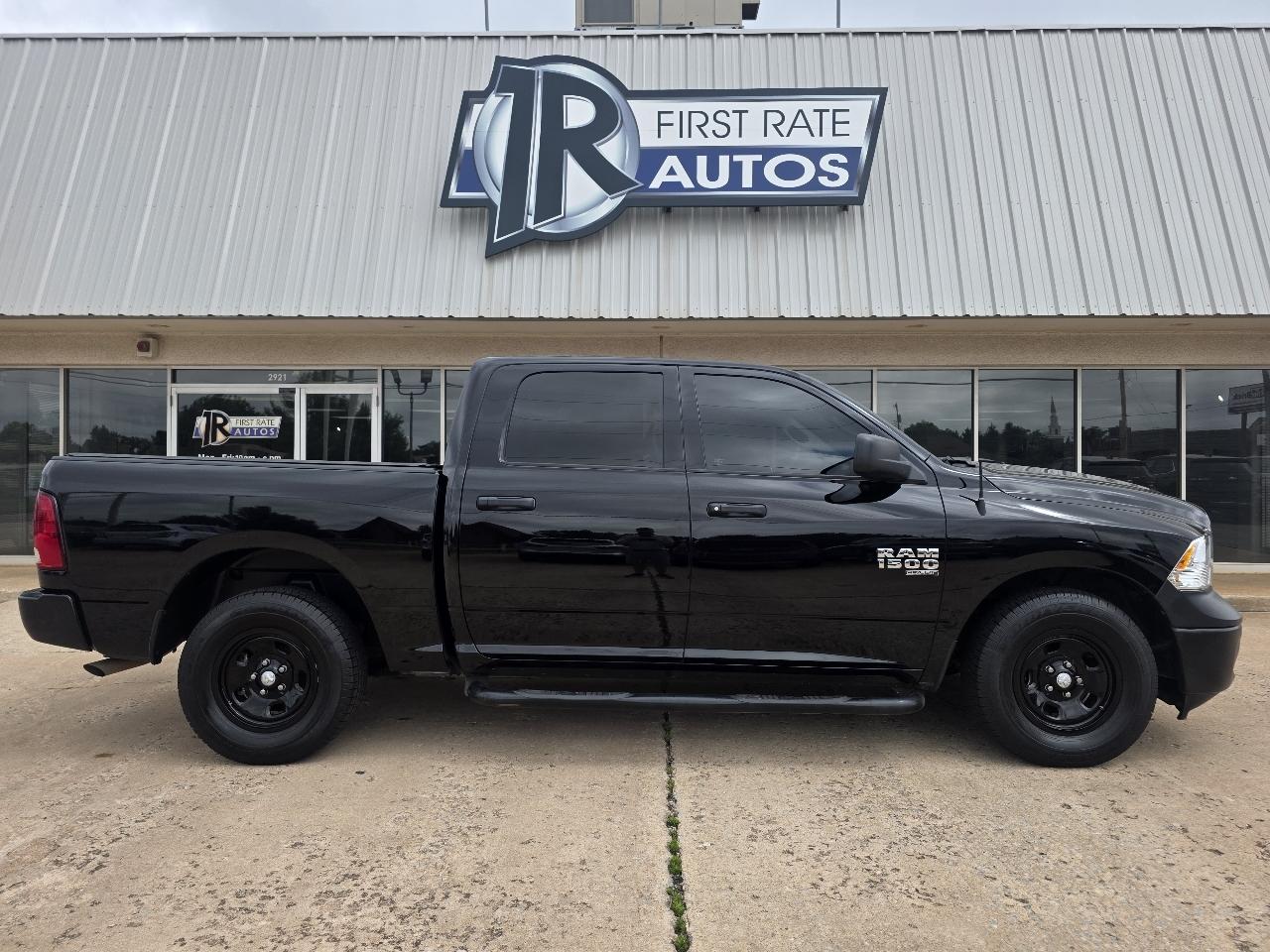 RAM 1500 Classic Tradesman 4x2 Crew Cab 5'7" Box 2022