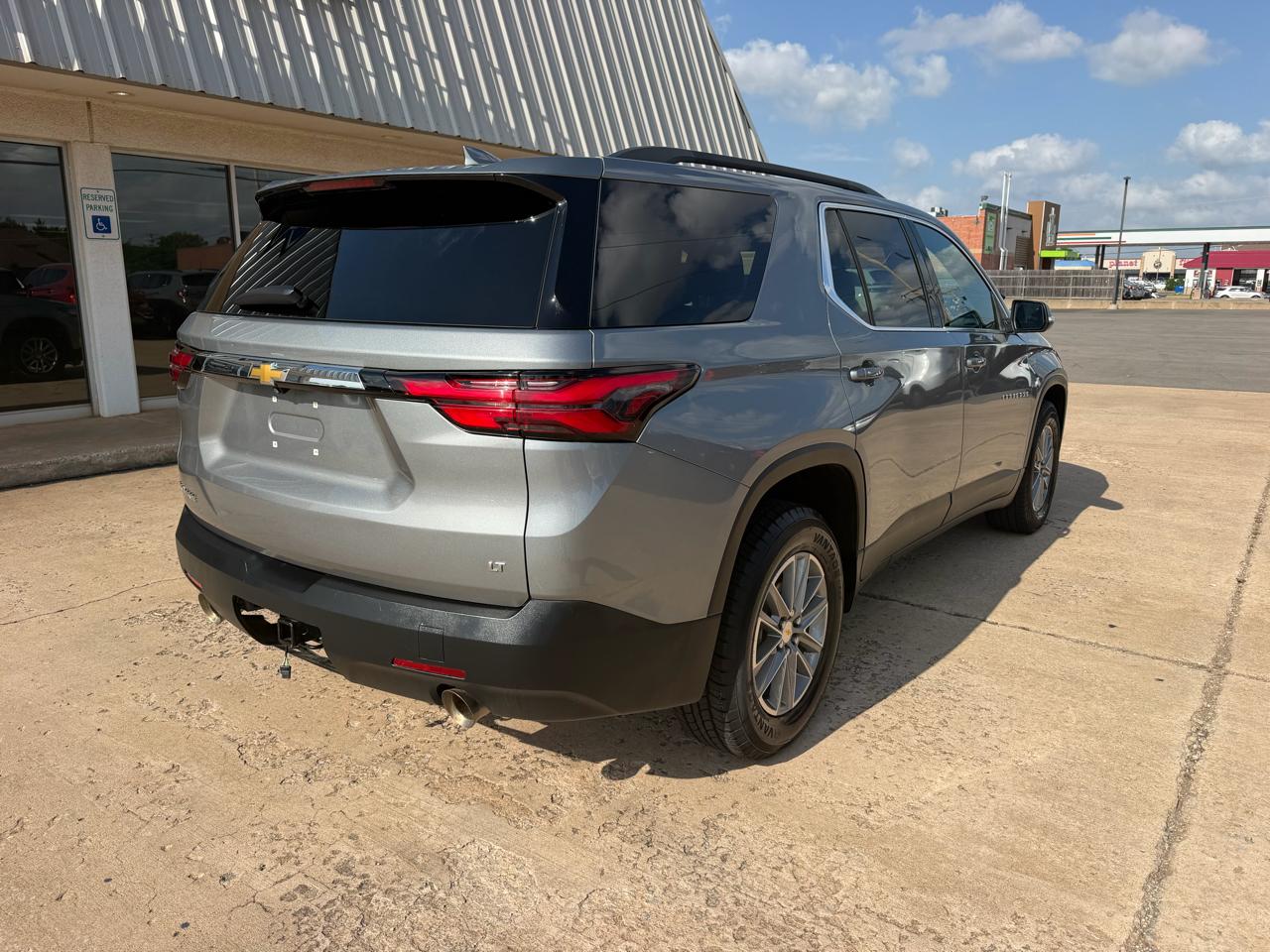 Chevrolet Traverse FWD 4dr LT Cloth w/1LT 2023