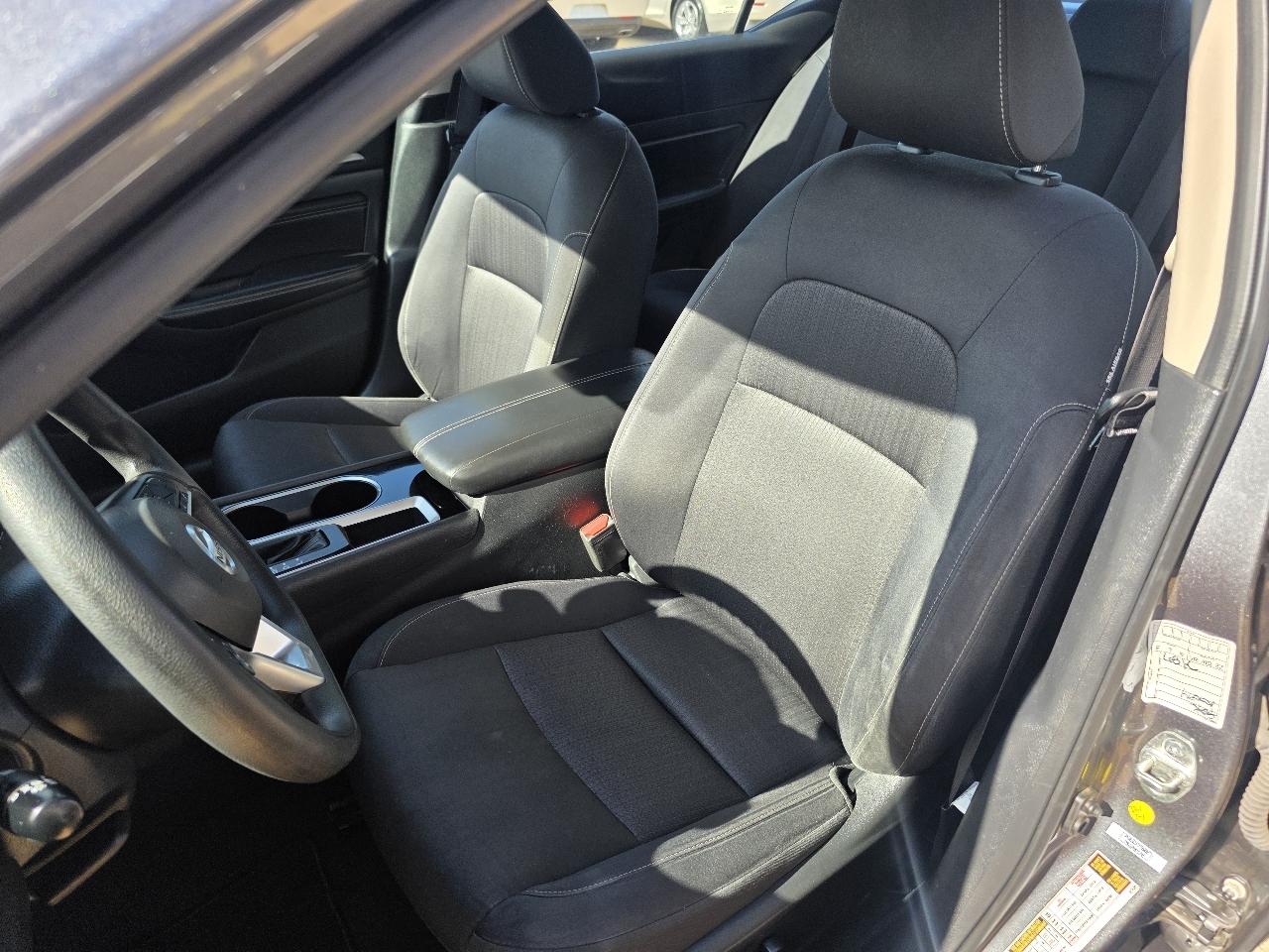Nissan Altima 2.5 SV Sedan 2021