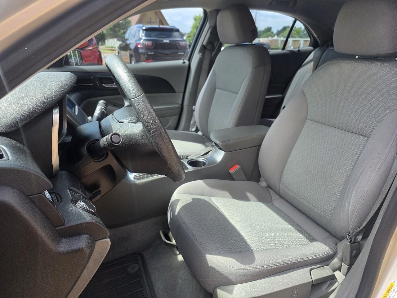 Chevrolet Malibu 4dr Sdn LS w/1LS 2014