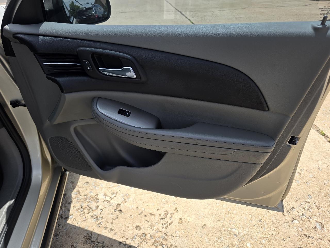 Chevrolet Malibu 4dr Sdn LS w/1LS 2014
