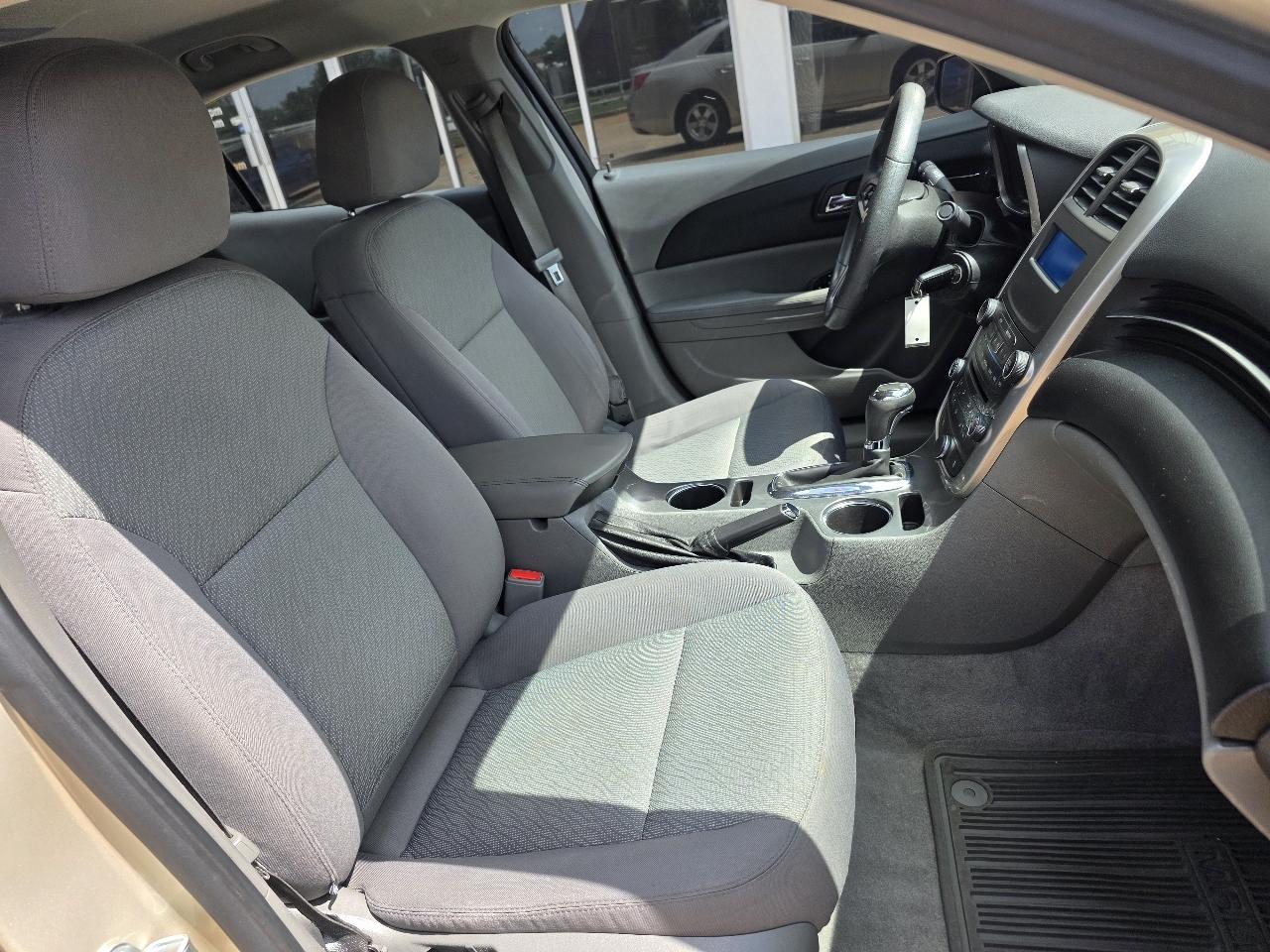 Chevrolet Malibu 4dr Sdn LS w/1LS 2014