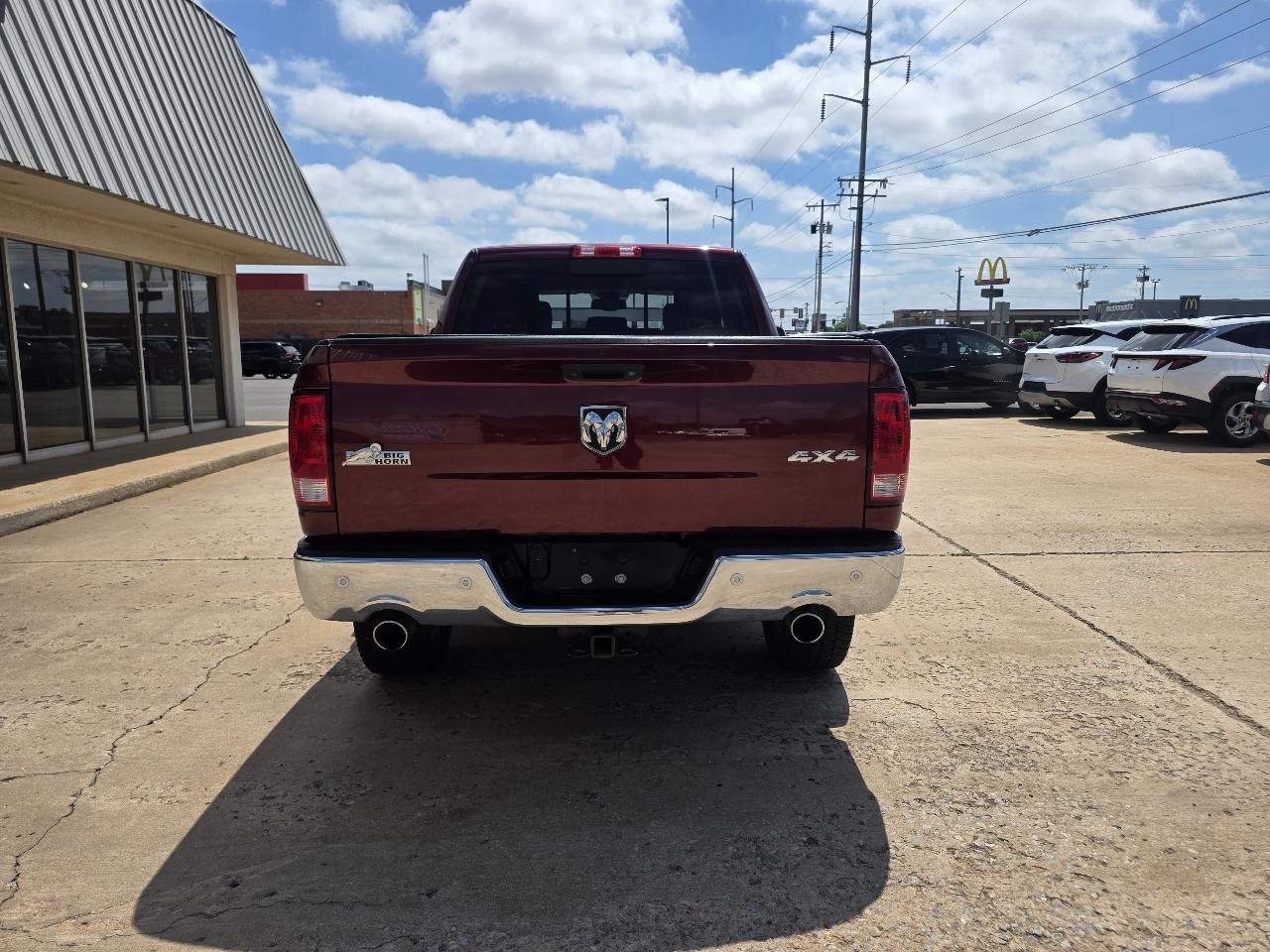 RAM 1500 Big Horn 4x4 Crew Cab 5'7" Box 2017