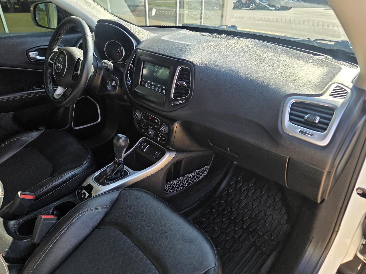 Jeep Compass Latitude FWD 2018