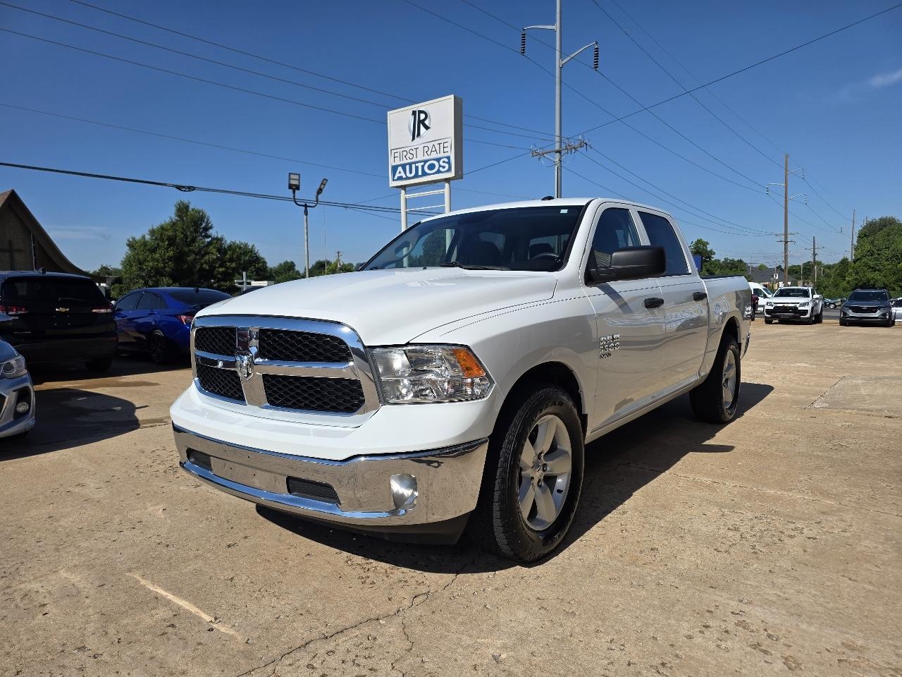 RAM 1500 Classic Tradesman 4x2 Crew Cab 5'7" Box 2022