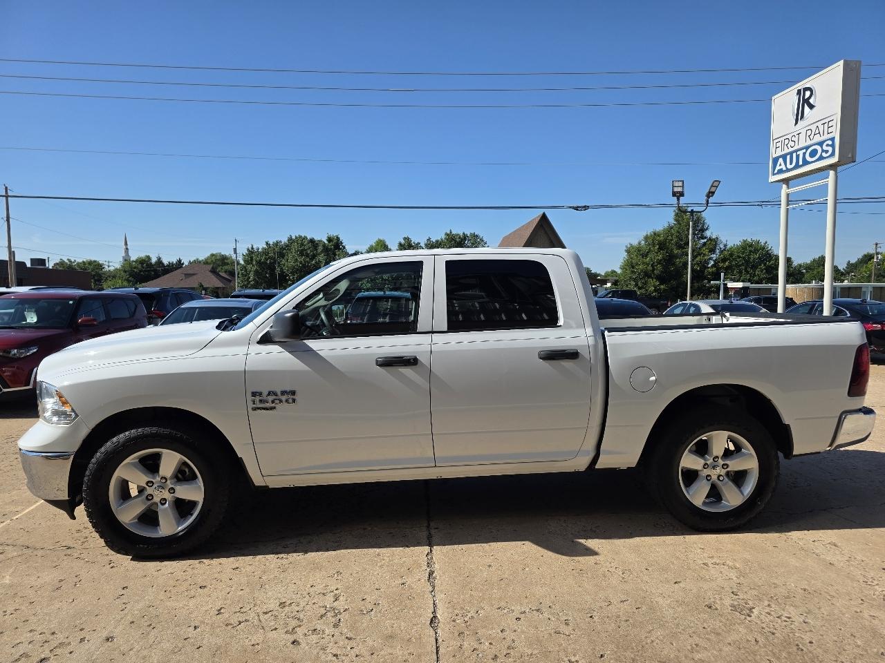 RAM 1500 Classic Tradesman 4x2 Crew Cab 5'7" Box 2022