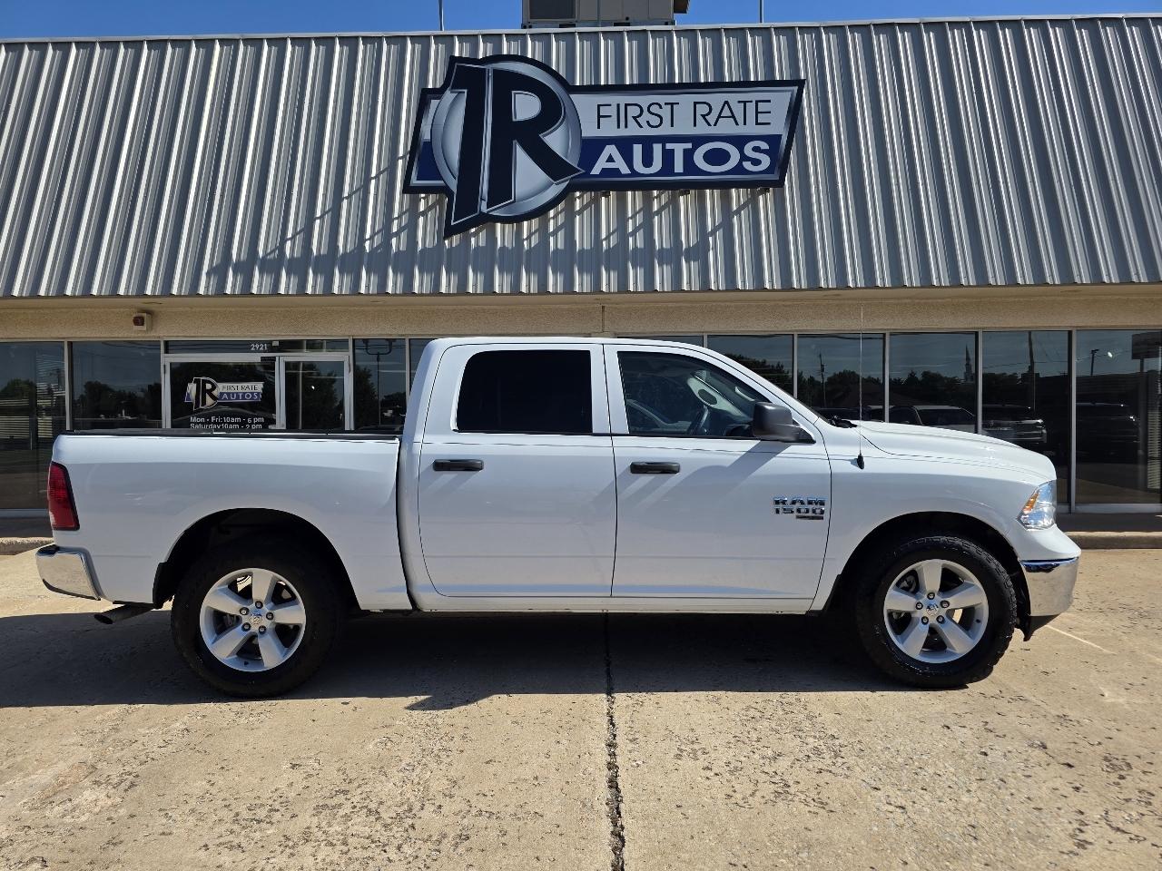 RAM 1500 Classic Tradesman 4x2 Crew Cab 5'7" Box 2022