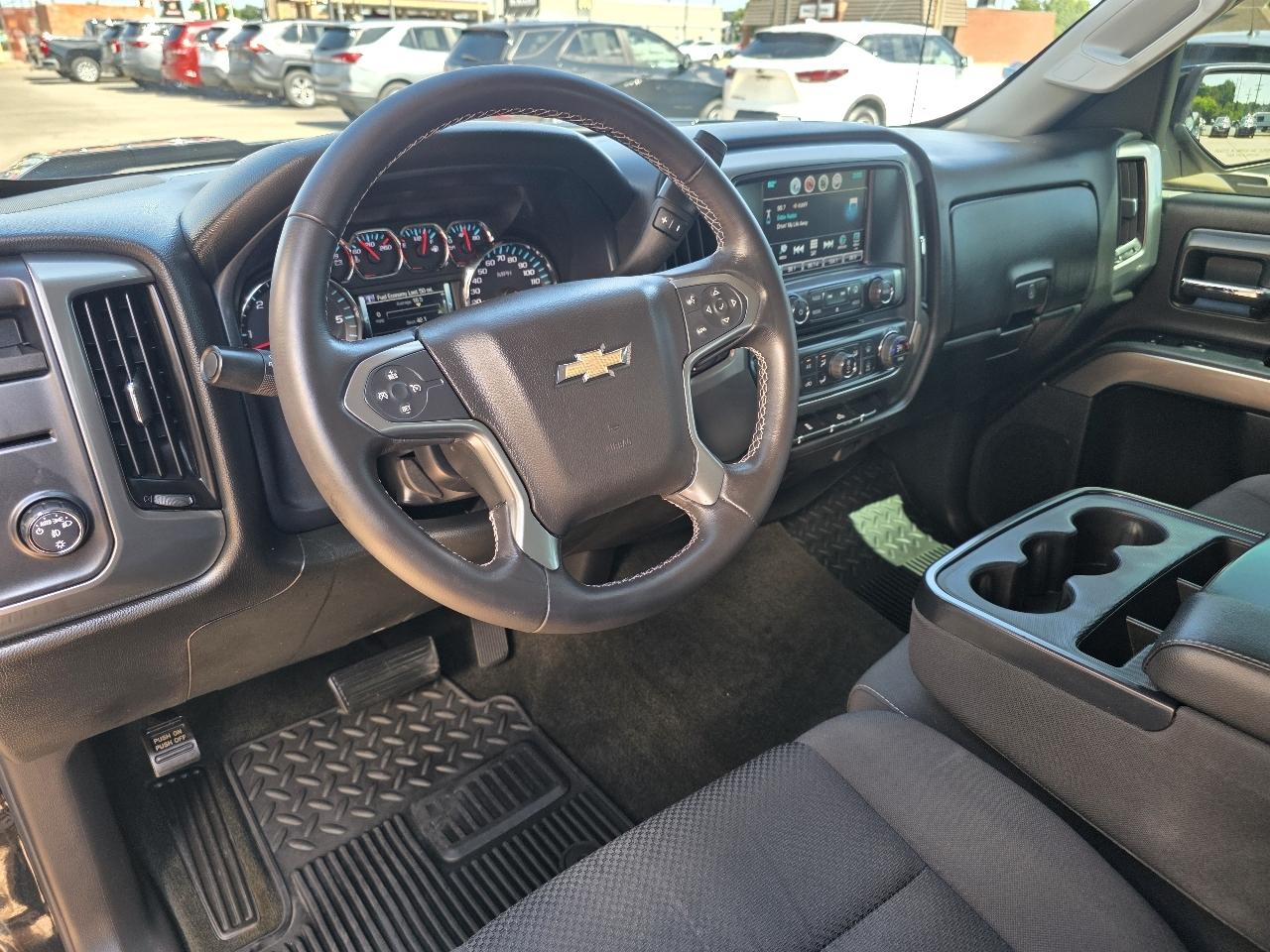 Chevrolet Silverado 1500 2WD Crew Cab 143.5" LT w/1LT 2017