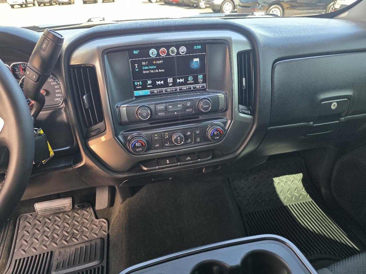 Chevrolet Silverado 1500 2WD Crew Cab 143.5" LT w/1LT 2017