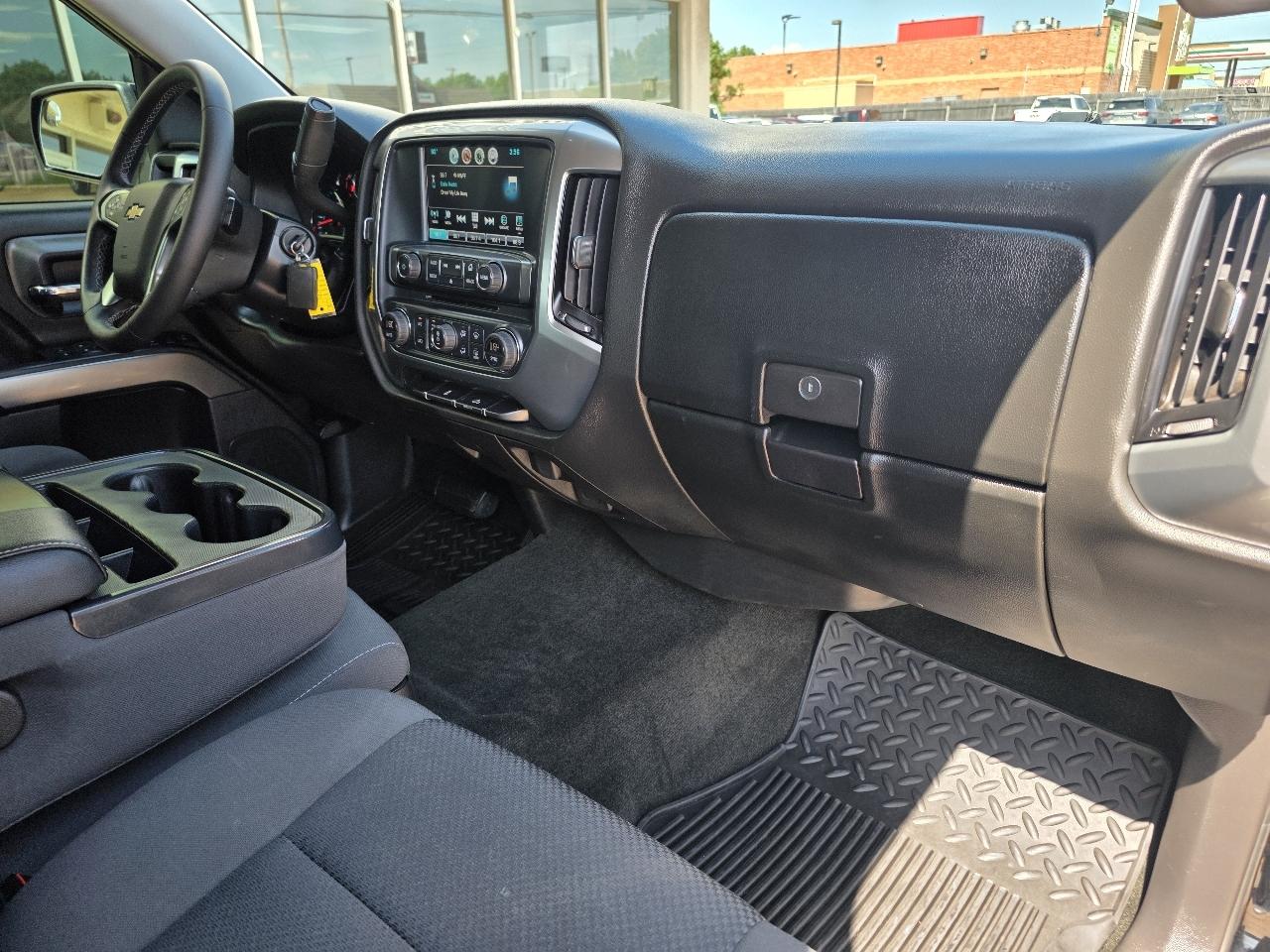 Chevrolet Silverado 1500 2WD Crew Cab 143.5" LT w/1LT 2017
