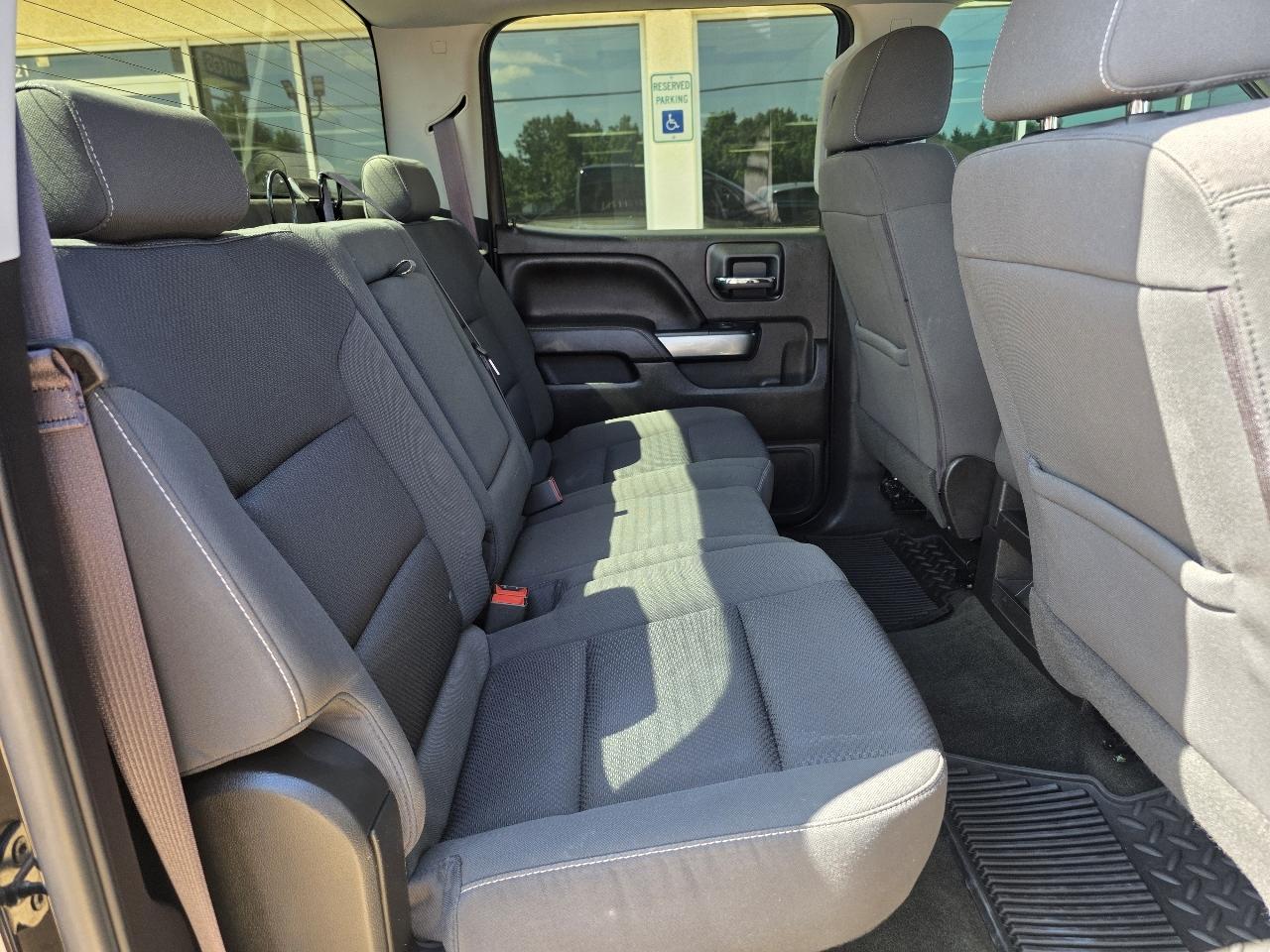 Chevrolet Silverado 1500 2WD Crew Cab 143.5" LT w/1LT 2017