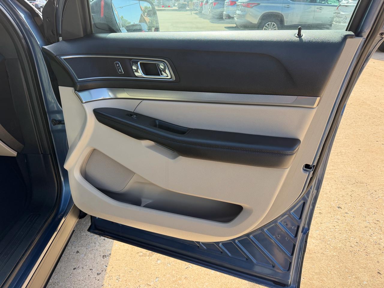 Ford Explorer XLT FWD 2018