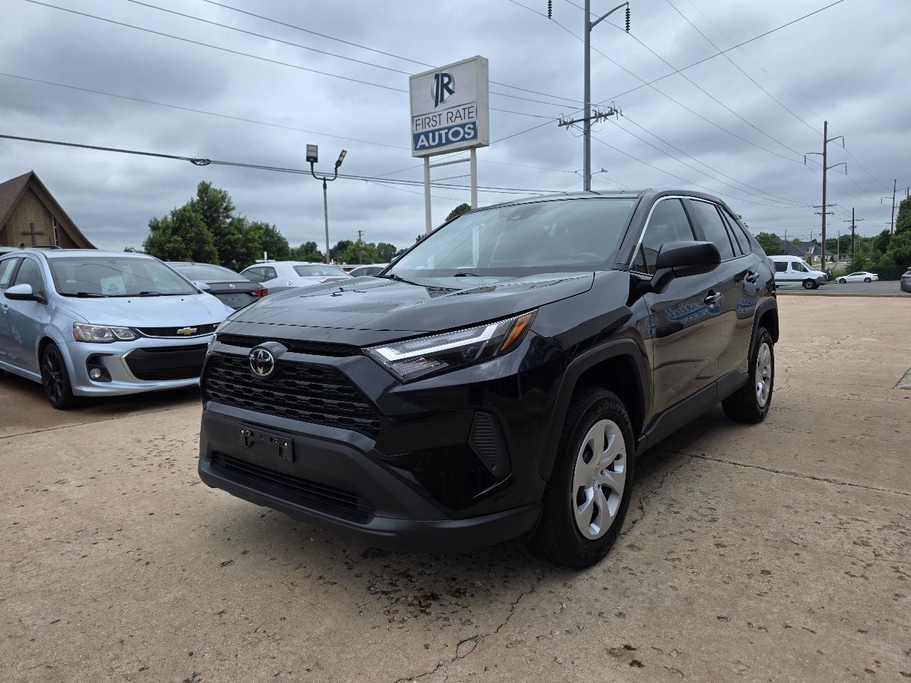 Toyota RAV4 LE AWD (Natl) 2025